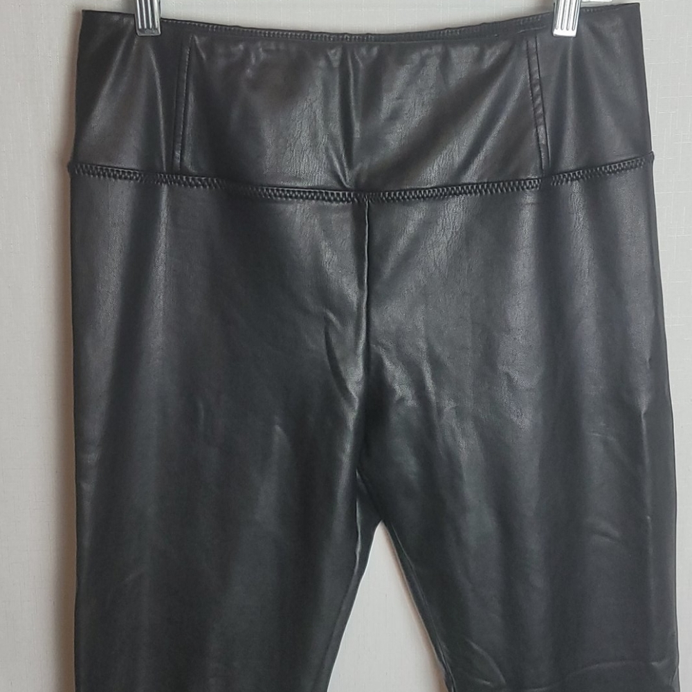 7 For All Mankind Faux Leather Leggings Black - Picture 3 of 8